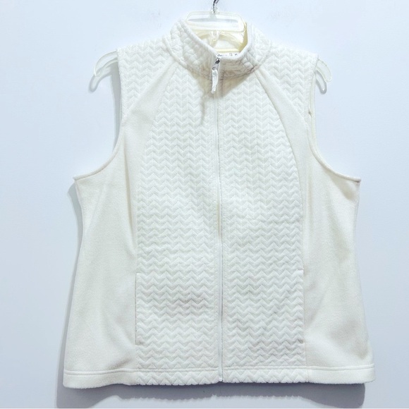 Croft & Barrow Women’s White Sleeveless Jacket Vest - Picture 7 of 8